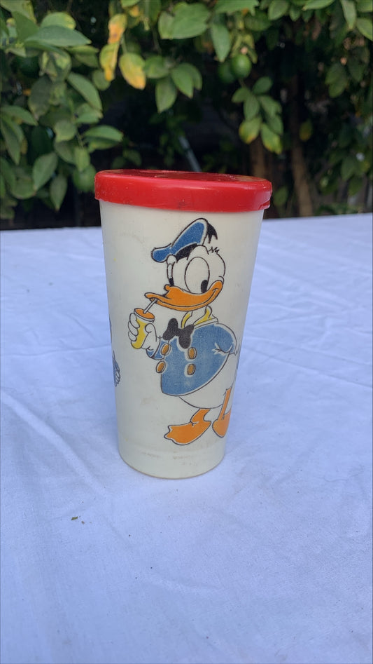 Donald Duck cup